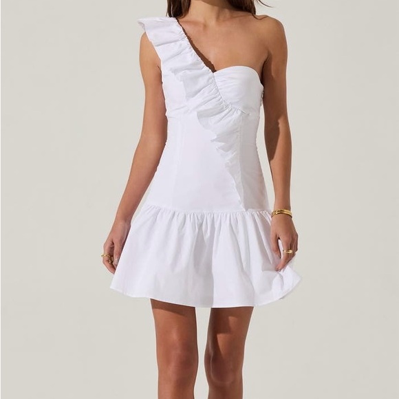 Astr Dresses & Skirts - Astr One-Shoulder White Ruffle Mini Dress